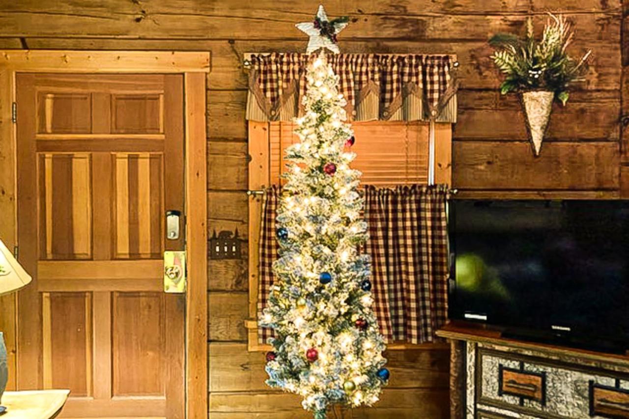 Pine Cone Ridge Villa Сивиървил Екстериор снимка