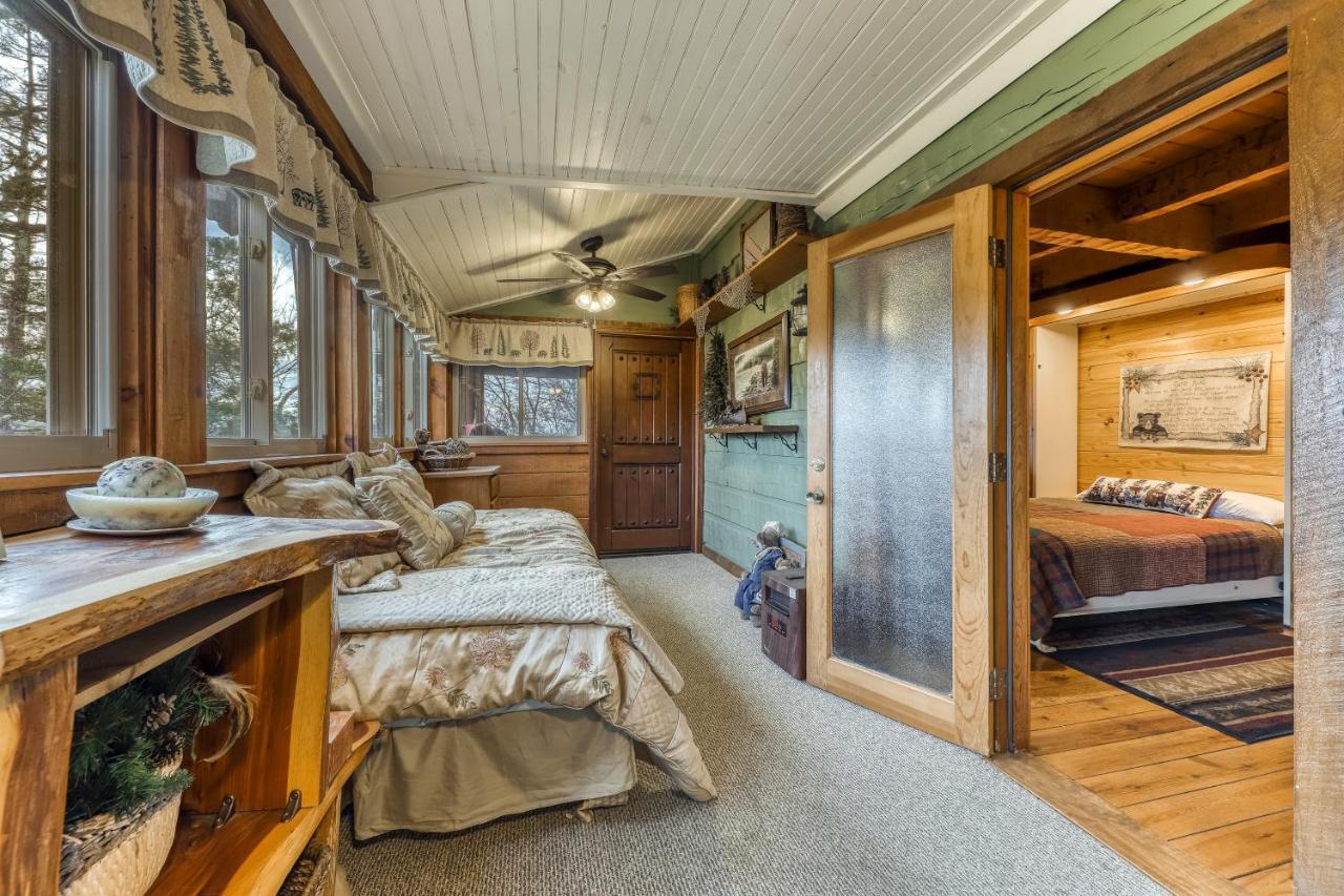 Pine Cone Ridge Villa Сивиървил Екстериор снимка